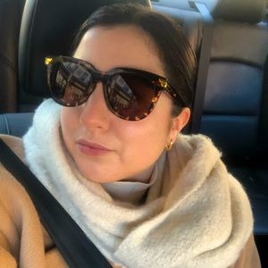 BOTTEGA VENETA EYEWEAR
Round tortoiseshell-acetate sunglasses
(1413723)